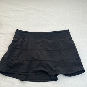 Lululemon Athletica Black Skorts with Tiered Design